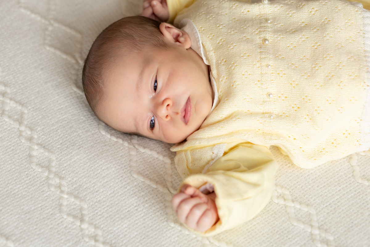 ensaio-newborn-lifestyle-ensaio-de-bebe-recem-nascido-fotografa-de-recem-nascido-em-barbacena-minas-gerais-melhor-fotografa-de-conselheiro-lafaiete-barbacena-fotografa-em-alto-rio-doce-fotografa-infantil-minas-gerais-isabela-lobato-fotografia-barbacena