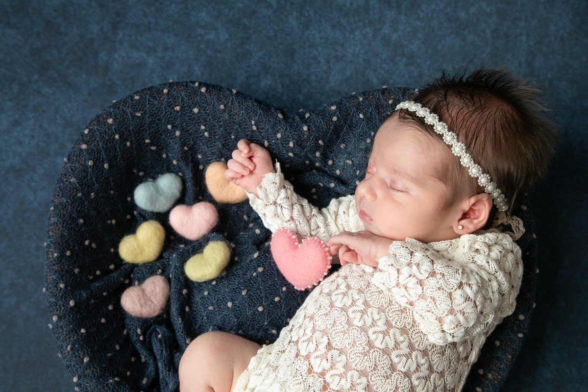 ensaio-newborn-ensaio-fotografico-de-bebe-recem-nascido-fotografa-de-recem-nascido-em-barbacena-minas-gerais-melhor-fotografa-de-conselheiro-lafaiete-barbacena-fotografa-em-alto-rio-doce-fotografa-infantil-minas-gerais-isabela-lobato-fotografia-barbacena