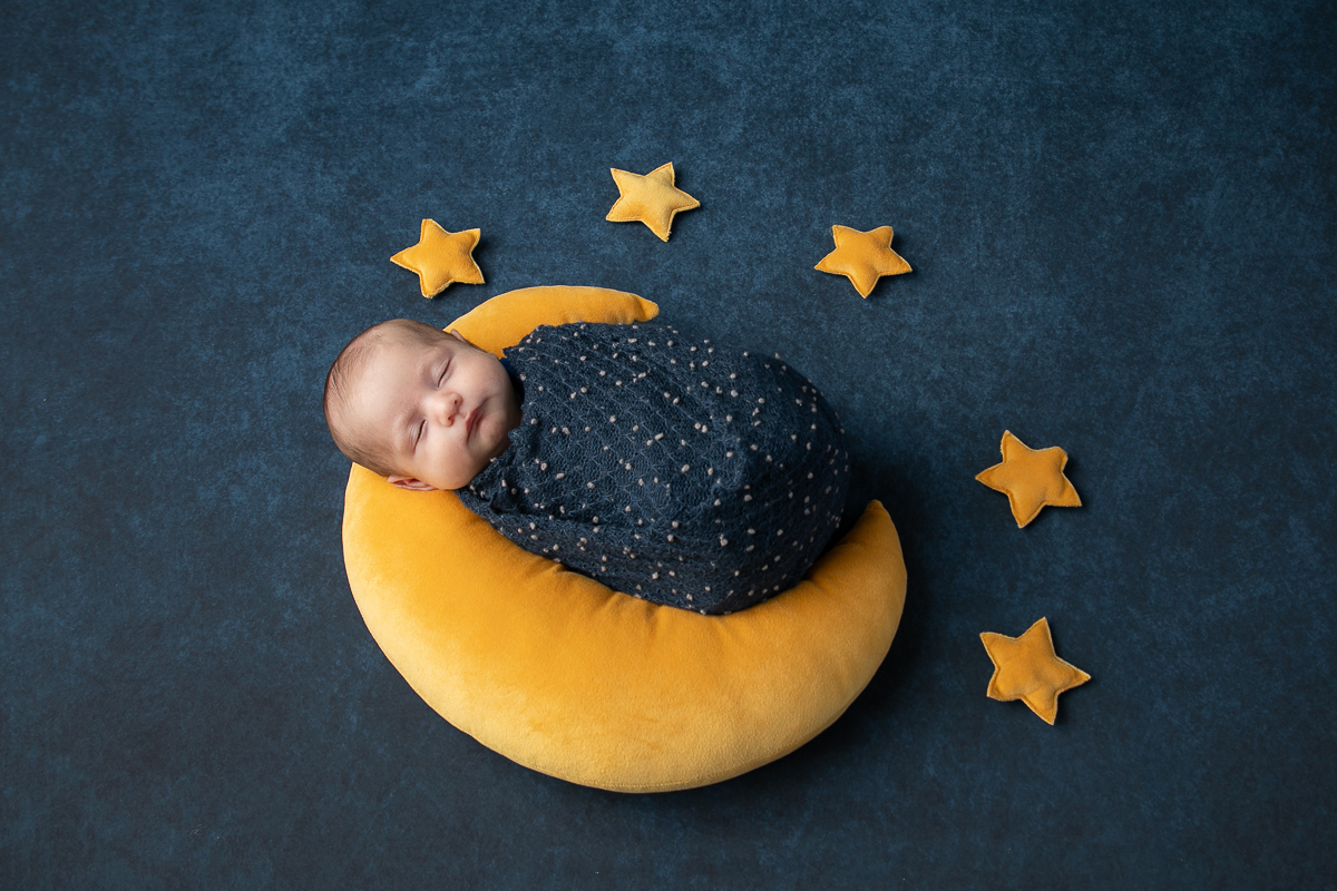 ensaio-newborn-ensaio-fotografico-de-bebe-recem-nascido-fotografa-de-recem-nascido-em-barbacena-minas-gerais-melhor-fotografa-de-conselheiro-lafaiete-barbacena-fotografa-em-alto-rio-doce-fotografa-infantil-minas-gerais-isabela-lobato-fotografia-barbacena