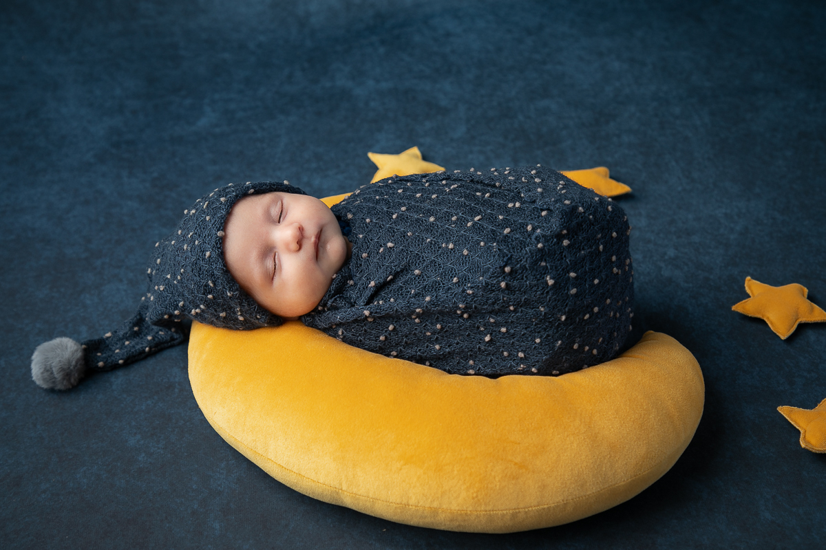 ensaio-newborn-ensaio-fotografico-de-bebe-recem-nascido-fotografa-de-recem-nascido-em-barbacena-minas-gerais-melhor-fotografa-de-conselheiro-lafaiete-barbacena-fotografa-em-alto-rio-doce-fotografa-infantil-minas-gerais-isabela-lobato-fotografia-barbacena