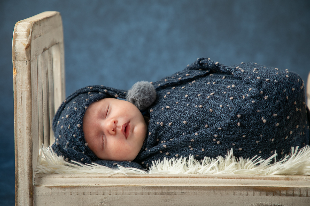 ensaio-newborn-ensaio-fotografico-de-bebe-recem-nascido-fotografa-de-recem-nascido-em-barbacena-minas-gerais-melhor-fotografa-de-conselheiro-lafaiete-barbacena-fotografa-em-alto-rio-doce-fotografa-infantil-minas-gerais-isabela-lobato-fotografia-barbacena