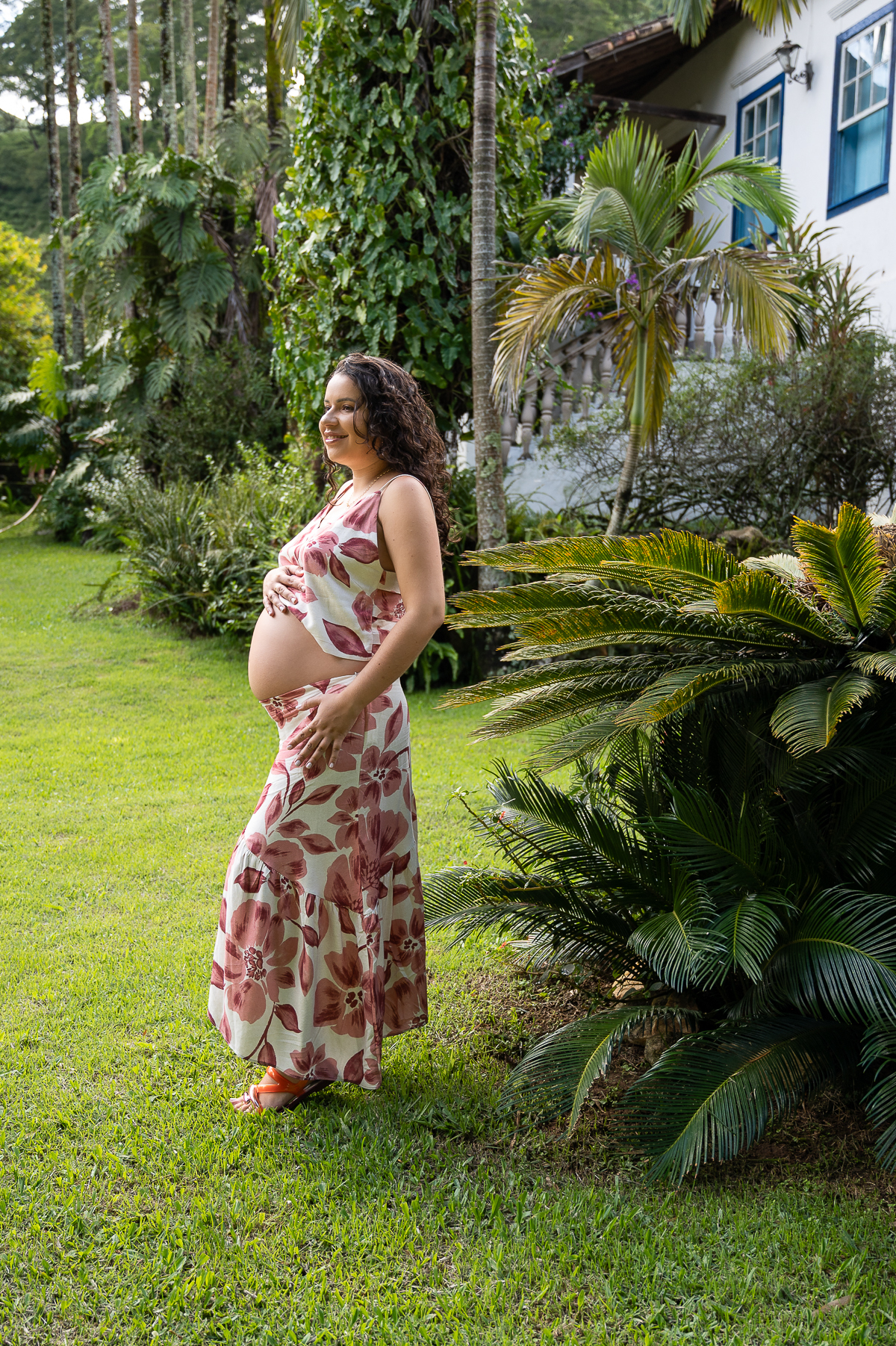ensaio-gestante-em-barbacena-fotografa-de-gestante-isabela-lobato-fotografia-gestacao-9-meses-look-de-gestante-fazenda-do-tingua-santa-barbara-do-tugurio-mg-externo-em-barbacena-em-barbacena-estudio-fotos-isabela-lobato-fotografia