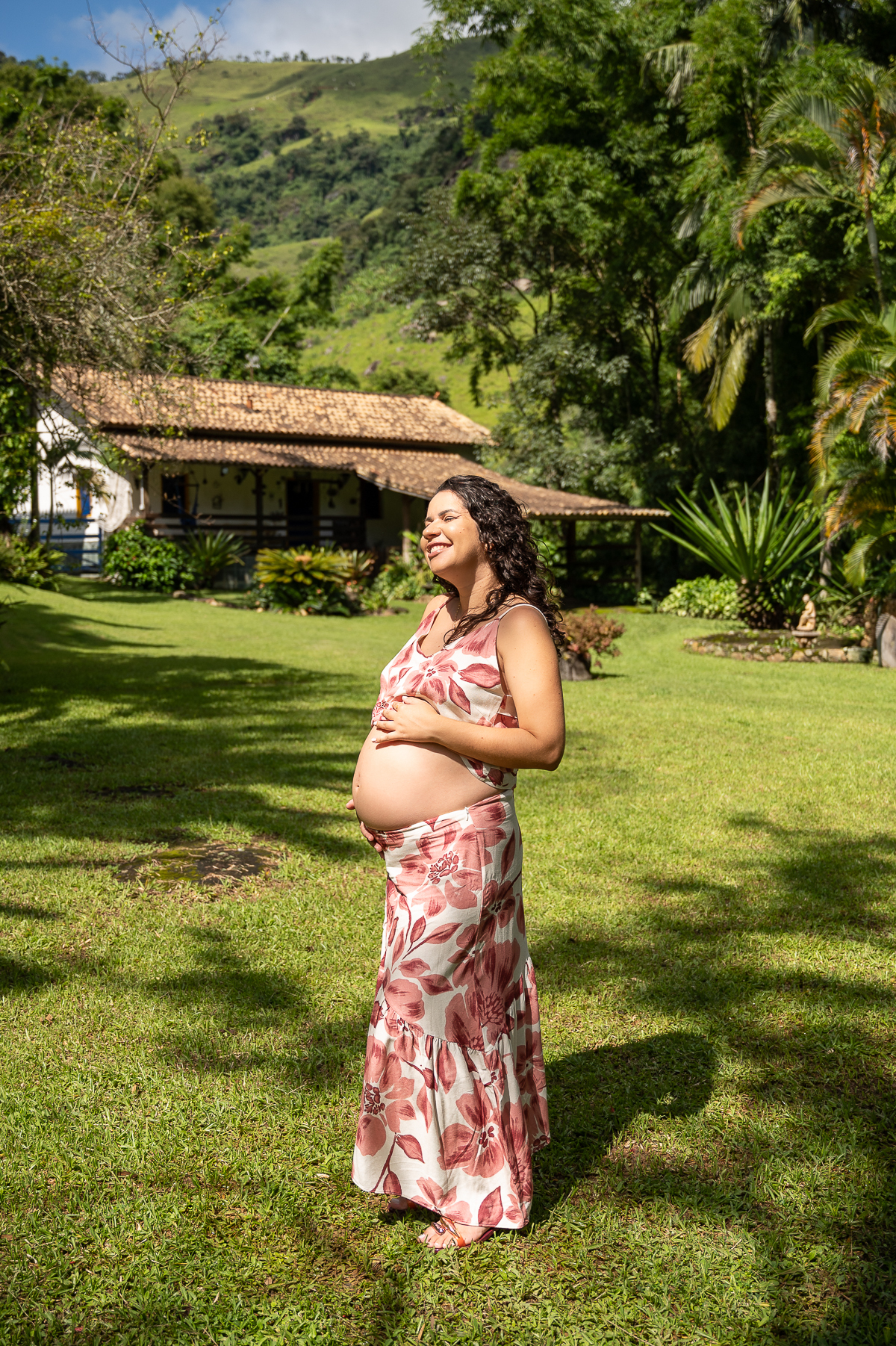 ensaio-gestante-em-barbacena-fotografa-de-gestante-isabela-lobato-fotografia-gestacao-9-meses-look-de-gestante-fazenda-do-tingua-santa-barbara-do-tugurio-mg-externo-em-barbacena-em-barbacena-estudio-fotos-isabela-lobato-fotografia