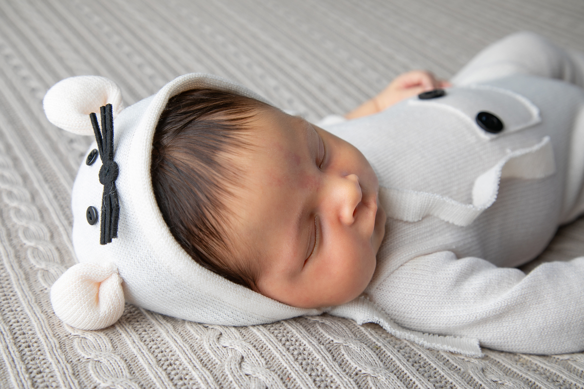 ensaio-fotografico-de-recem-nascido-em-barbacena-fotografa-especializada-em-bebes-recem-nascido-melhor-fotografo-de-barbacena-fotografo-de-aniversario-infantil-em-barbacena-referencia-em-fotografia-em-barbacena-e-regiao-estudio-fotografico-isabela-lobato