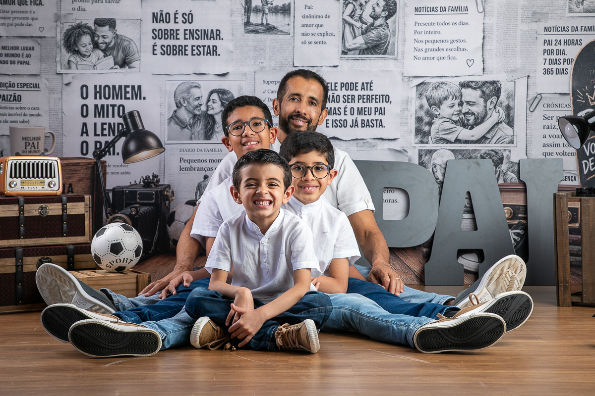 ideia-de-presente-de-dia-dos-pais-em-barbacena-e-regiao-dia-dos-pais-2026-foto-de-pai-memoria-fotografica-com-o-seu-pai-cenario-fotografico-de-dia-dos-pais-ideia-de-cenario-dia-dos-pais-pai-e-filhos-fotografia-amor-de-pai-roupas-pai-e-filhos-isabela-lobat