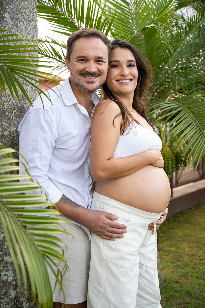 ensaio-fotografico-gestante-poses-de-ensaio-gestante-fotografa-de-gestante-em-alto-rio-doce-mg-melhor-fotografa-de-alto-rio-doce-melhor-fotografa-de-barcena-estudio-fotografico-isabela-lobato-fotografia