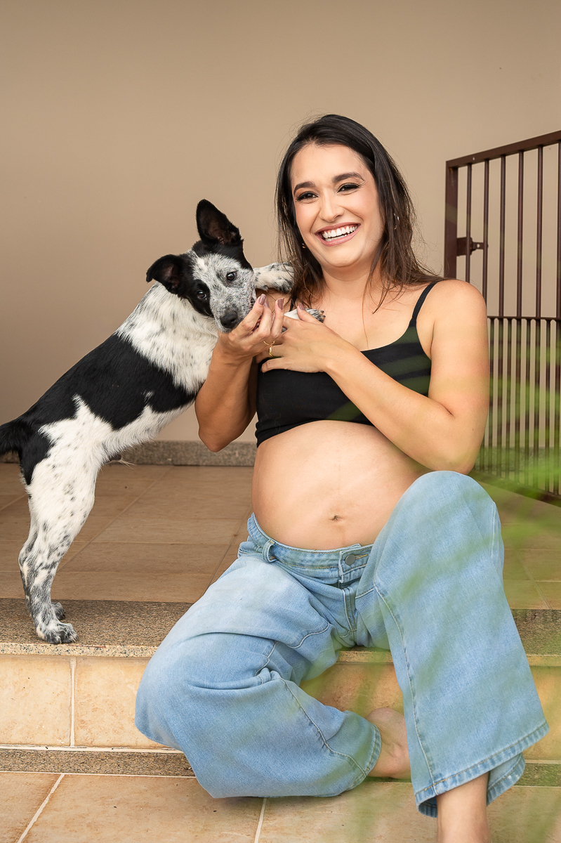 ensaio-fotografico-gestante-poses-de-ensaio-gestante-fotografa-de-gestante-em-alto-rio-doce-mg-melhor-fotografa-de-alto-rio-doce-melhor-fotografa-de-barcena-estudio-fotografico-isabela-lobato-fotografia