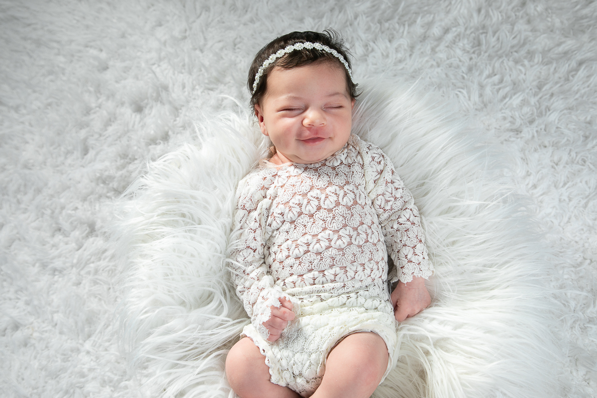 ensaio-newborn-ensaio-fotografico-de-bebe-recem-nascido-fotografa-de-recem-nascido-em-barbacena-minas-gerais-melhor-fotografa-de-conselheiro-lafaiete-barbacena-fotografa-em-alto-rio-doce-fotografa-infantil-minas-gerais-isabela-lobato-fotografia-barbacena