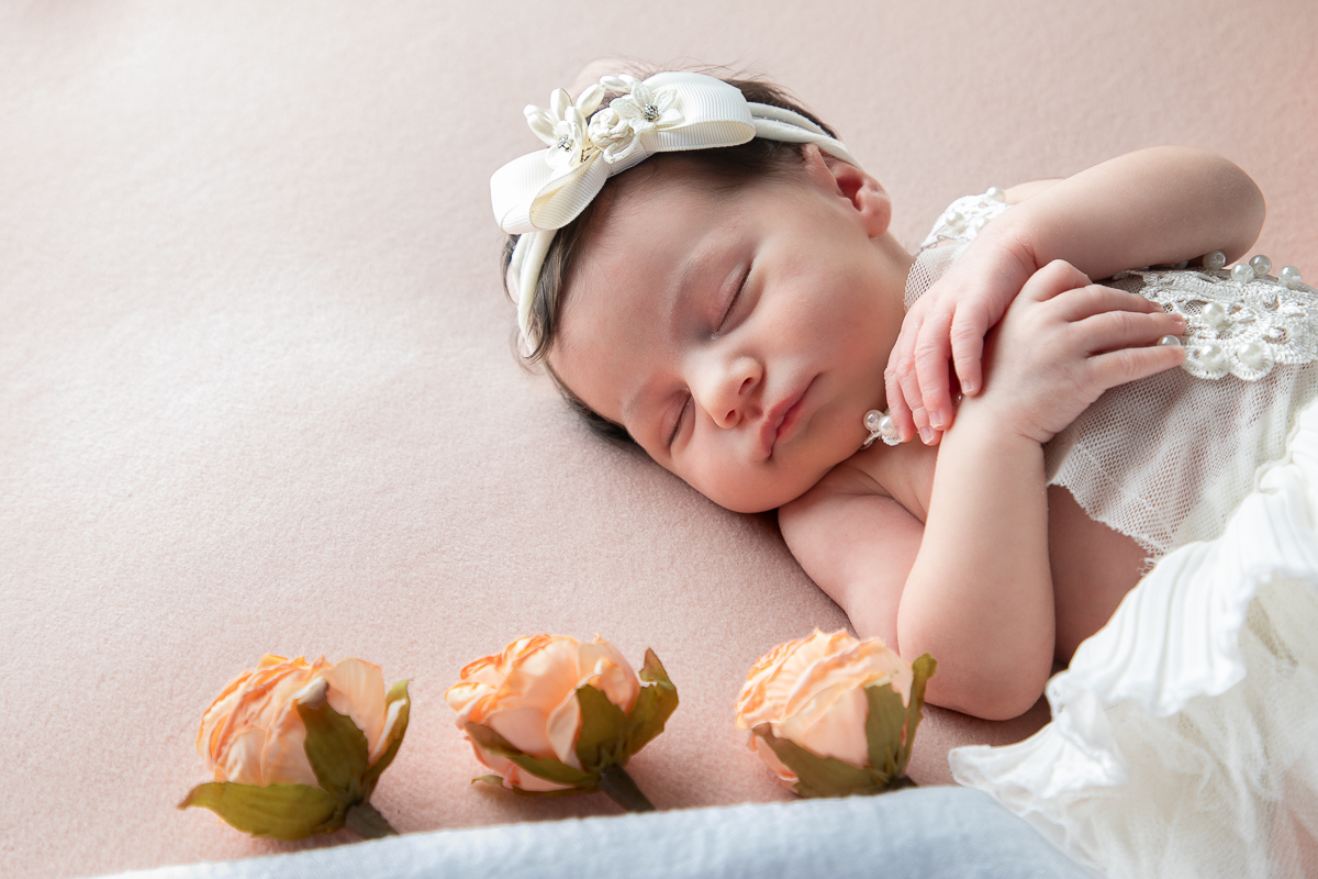 ensaio-newborn-ensaio-fotografico-de-bebe-recem-nascido-fotografa-de-recem-nascido-em-barbacena-minas-gerais-melhor-fotografa-de-conselheiro-lafaiete-barbacena-fotografa-em-alto-rio-doce-fotografa-infantil-minas-gerais-isabela-lobato-fotografia-barbacena