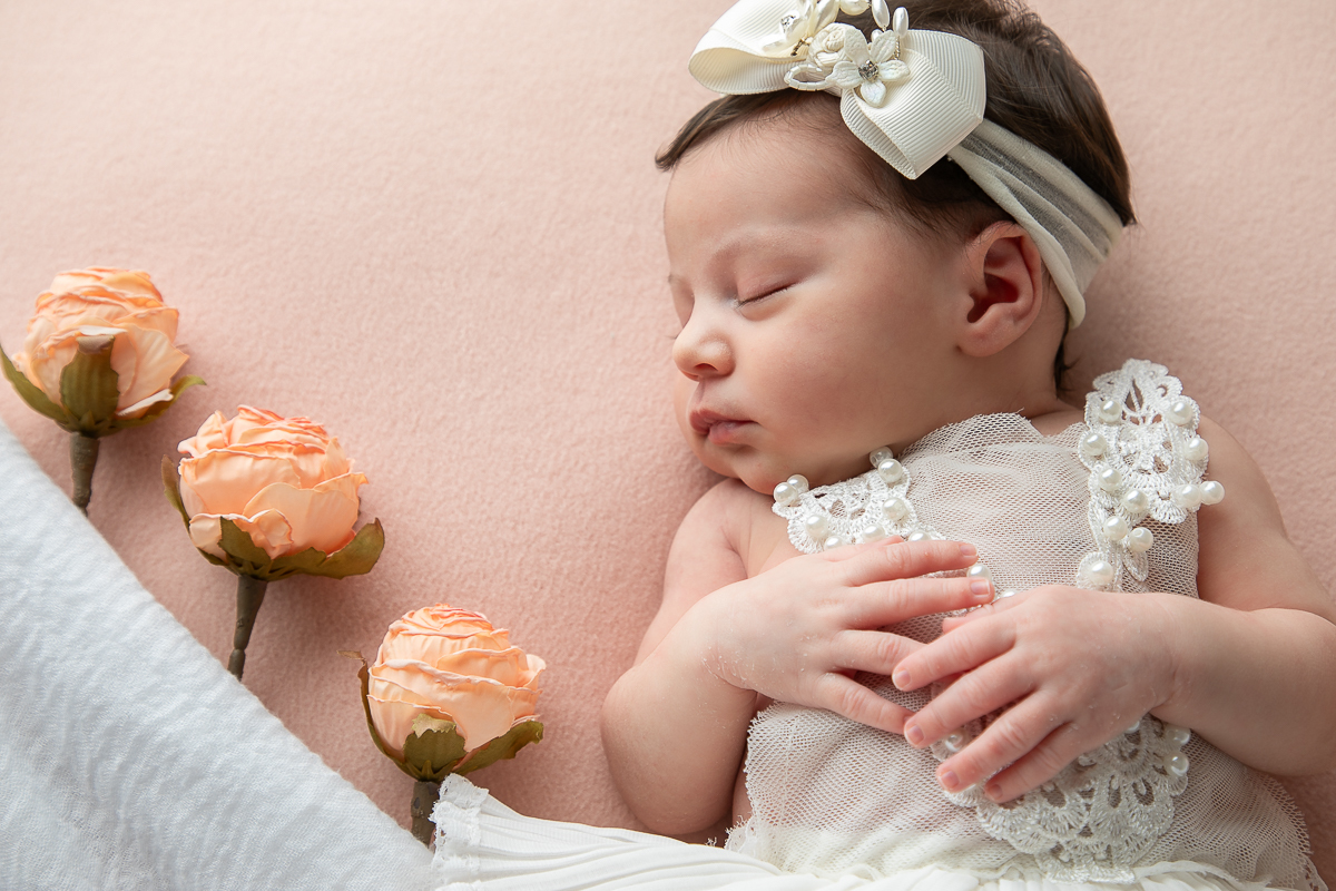 ensaio-newborn-ensaio-fotografico-de-bebe-recem-nascido-fotografa-de-recem-nascido-em-barbacena-minas-gerais-melhor-fotografa-de-conselheiro-lafaiete-barbacena-fotografa-em-alto-rio-doce-fotografa-infantil-minas-gerais-isabela-lobato-fotografia-barbacena