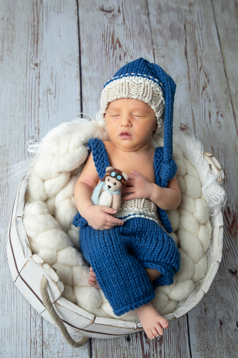 ensaio-newborn-ensaio-fotografico-de-bebe-recem-nascido-fotografa-de-recem-nascido-em-barbacena-minas-gerais-melhor-fotografa-de-conselheiro-lafaiete-barbacena-fotografa-em-alto-rio-doce-fotografa-infantil-minas-gerais-isabela-lobato-fotografia-barbacena