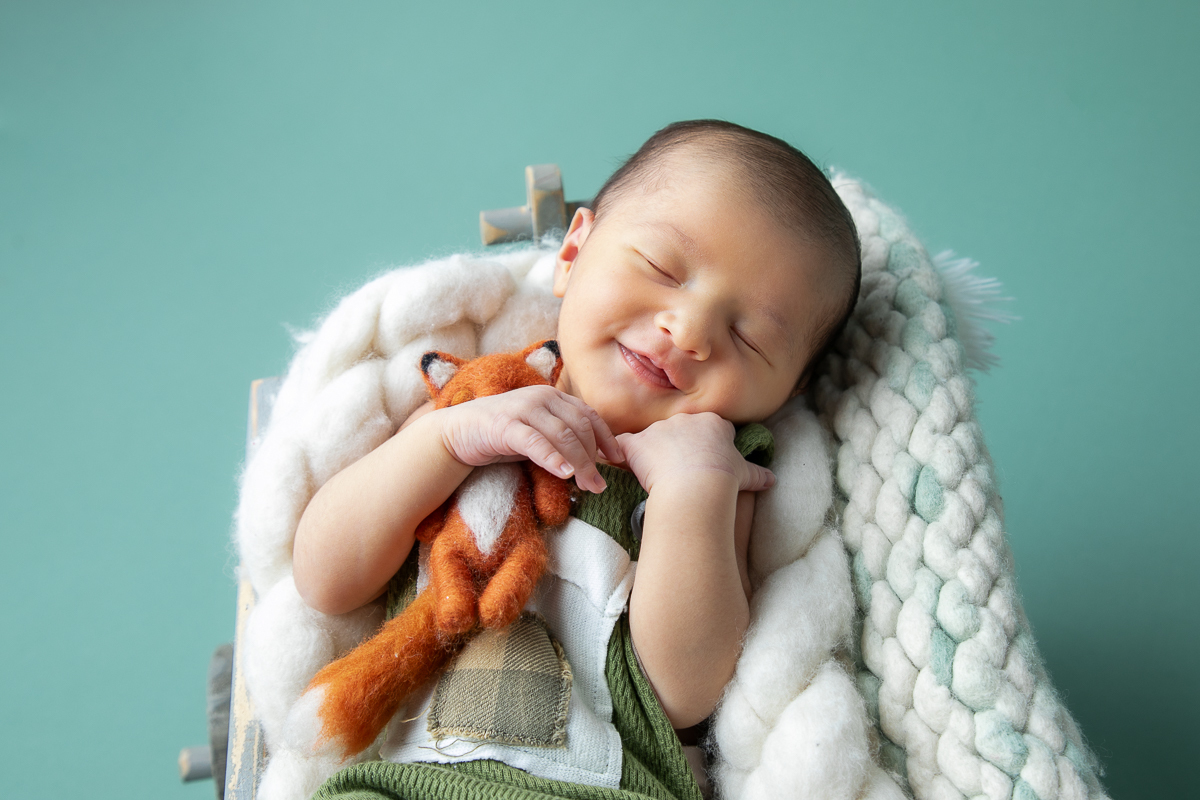 ensaio-newborn-ensaio-fotografico-de-bebe-recem-nascido-fotografa-de-recem-nascido-em-barbacena-minas-gerais-melhor-fotografa-de-conselheiro-lafaiete-barbacena-fotografa-em-alto-rio-doce-fotografa-infantil-minas-gerais-isabela-lobato-fotografia-barbacena