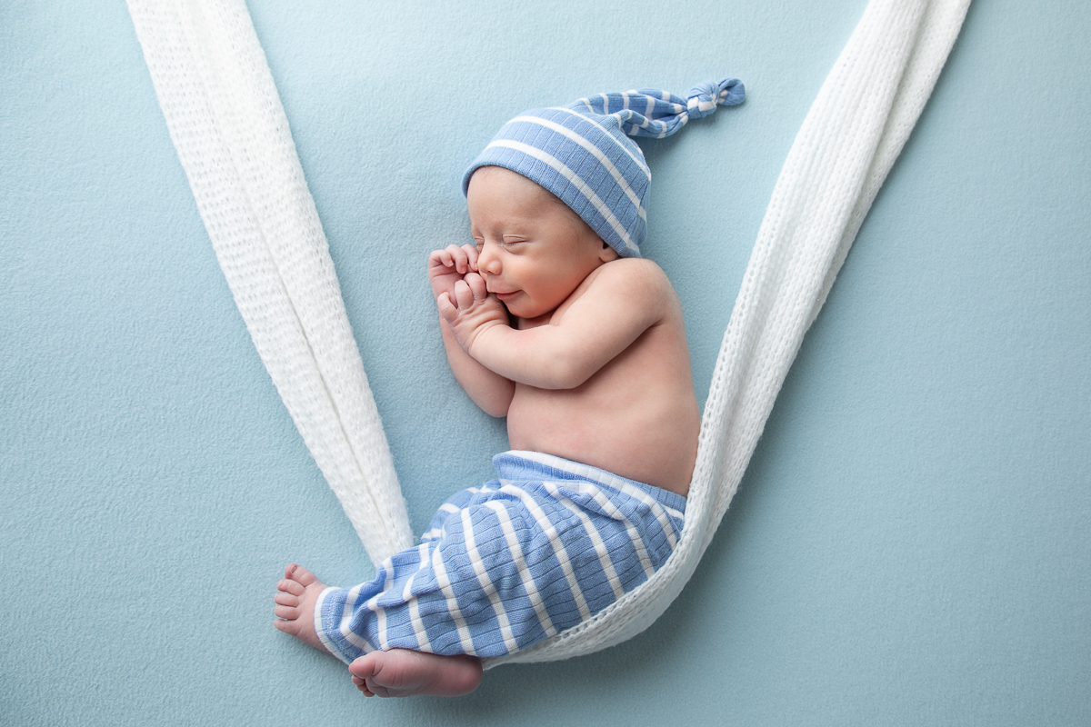 ensaio-newborn-ensaio-fotografico-de-bebe-recem-nascido-fotografa-de-recem-nascido-em-barbacena-minas-gerais-melhor-fotografa-de-conselheiro-lafaiete-barbacena-fotografa-em-alto-rio-doce-fotografa-infantil-minas-gerais-isabela-lobato-fotografia-barbacena