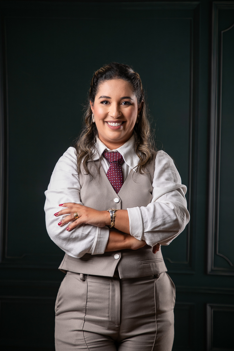 advogados-em-barbacena-escritorio-de-advocacia-tatiane-costa-e-advogados-associados-posicionamento-de-imagem-de-advogados-fotografa-especializada-em-retratos-corporativos-isabela-lobato-fotografia-em-barbacena-e-regiao