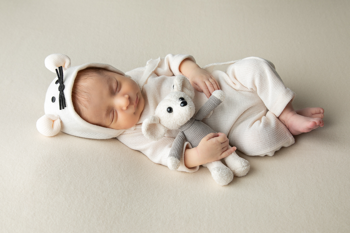 ensaio-newborn-ensaio-fotografico-de-bebe-recem-nascido-fotografa-de-recem-nascido-em-barbacena-minas-gerais-melhor-fotografa-de-conselheiro-lafaiete-barbacena-fotografa-em-alto-rio-doce-fotografa-infantil-minas-gerais-isabela-lobato-fotografia-barbacena
