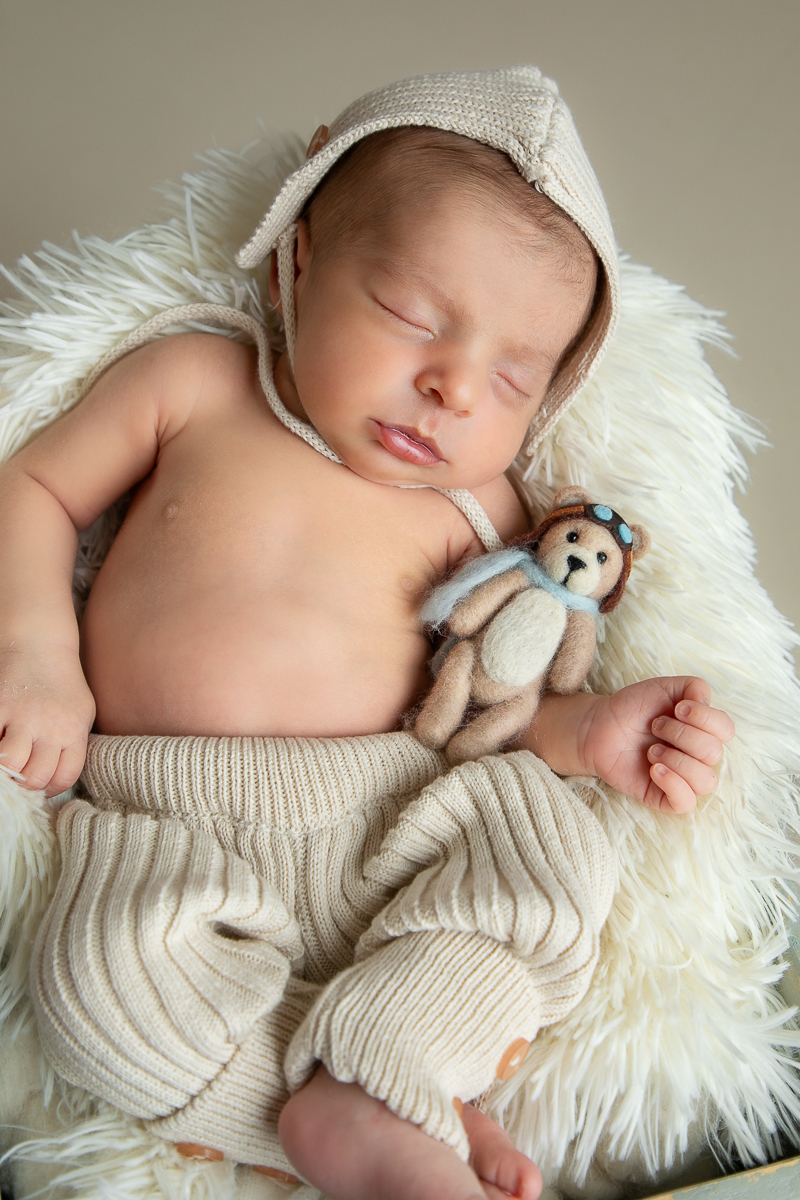 ensaio-newborn-ensaio-fotografico-de-bebe-recem-nascido-fotografa-de-recem-nascido-em-barbacena-minas-gerais-melhor-fotografa-de-conselheiro-lafaiete-barbacena-fotografa-em-alto-rio-doce-fotografa-infantil-minas-gerais-isabela-lobato-fotografia-barbacena