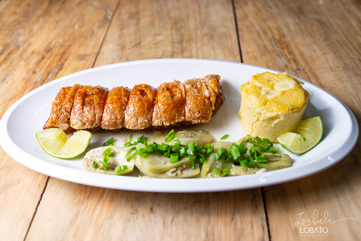 Resenha Bar_bruschetta de porco_angu_jiló_limão_De Bar em em Bar Barbacena