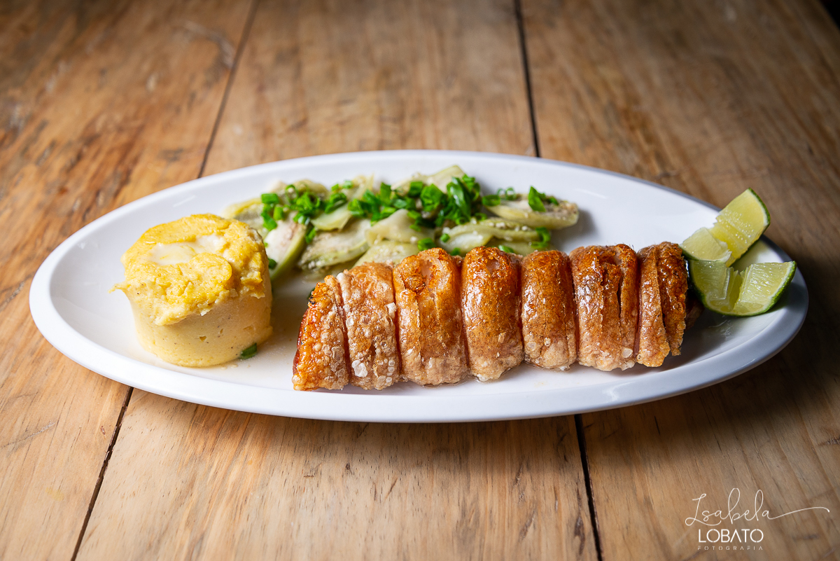 Resenha Bar_bruschetta de porco_angu_jiló_limão_De Bar em 