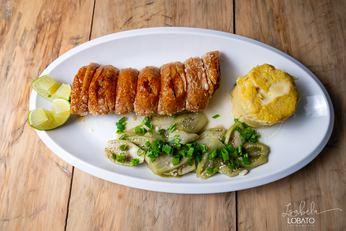 Resenha Bar_bruschetta de porco_angu_jiló_limão_De Bar em em Bar Barbacena