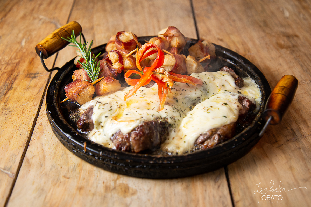 Las Brasas Churrascaria_Alcatara_Mandioca_bacon_De Bar em Bar Barbacena