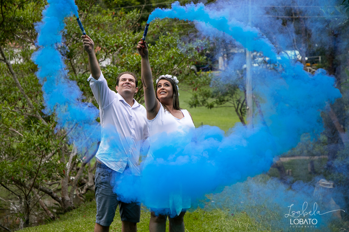 ensaio-gestante-gabriel-park-hotel-mantiqueira-bebe-isabela-lobato-fotografia-fumaça-azul
