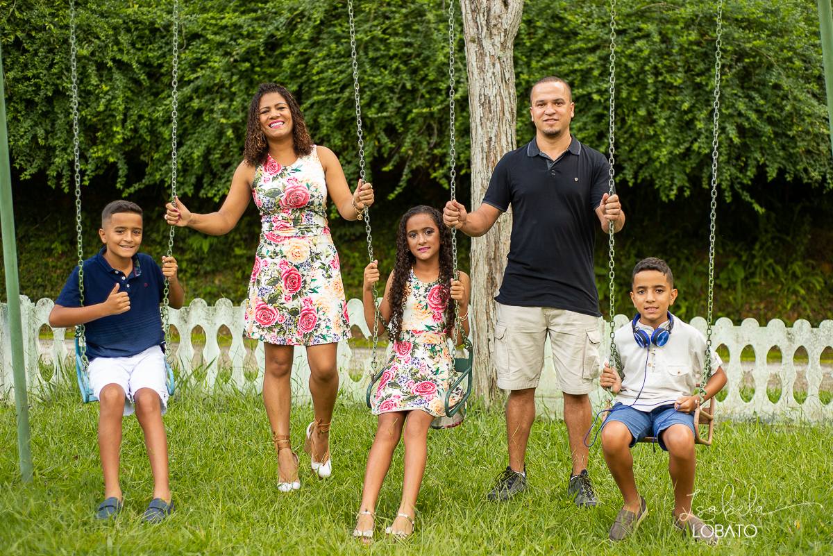 ensaio-familia-barbacena-fotografia-de-familia-dia-internacional-da-familia-isabela-lobato-fotografia-aabb-barbacena