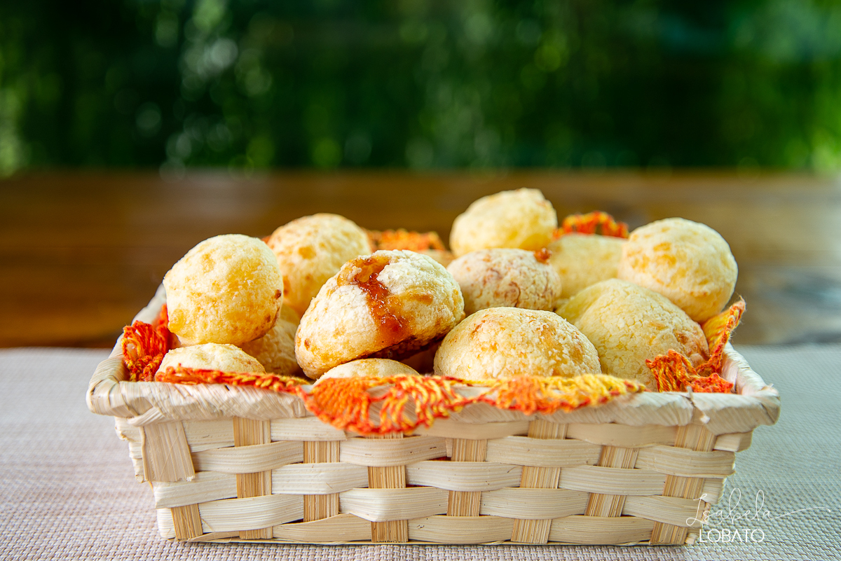 pao-de-queijo-com-goiabada-barbacena-minas-gerais-foto-de-pao-de-queijo-coquetel-fotografia-gourmet-isabela-lobato-fotografia