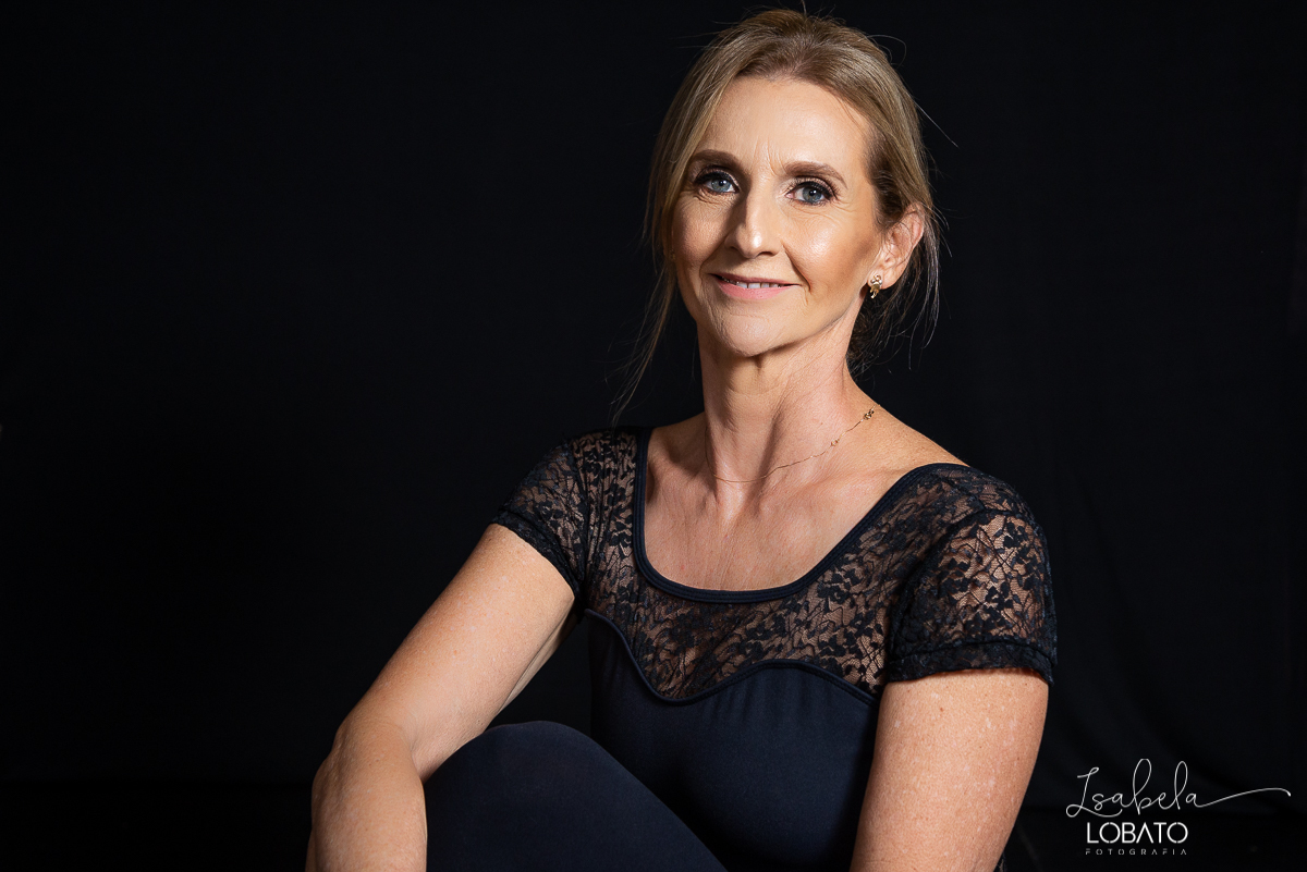 ensaio-fotográfico-em-estúdio-fotógrafa-isabela-lobato-barbacena-ana-luisa-ballet-studio-bailarina-bale-adulto-fotógrafa-em-barbacena-isabela-lobato