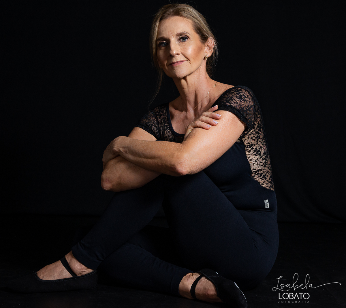 ensaio-fotográfico-em-estúdio-fotógrafa-isabela-lobato-barbacena-ana-luisa-ballet-studio-bailarina-bale-adulto-fotógrafa-em-barbacena-isabela-lobato
