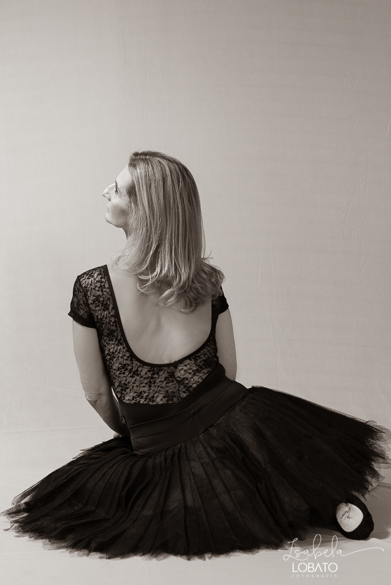 ensaio-fotográfico-em-estúdio-fotógrafa-isabela-lobato-barbacena-ana-luisa-ballet-studio-bailarina-bale-adulto-fotógrafa-em-barbacena-isabela-lobato