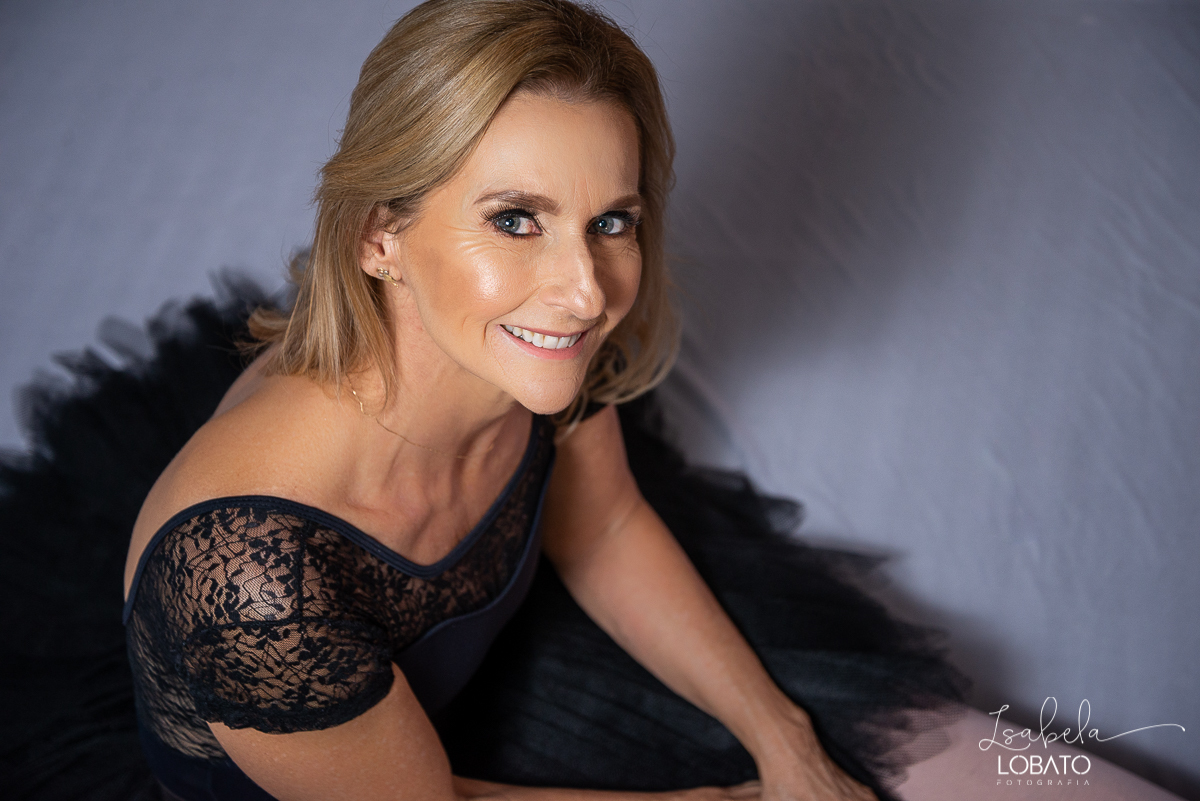 ensaio-fotográfico-em-estúdio-fotógrafa-isabela-lobato-barbacena-ana-luisa-ballet-studio-bailarina-bale-adulto-fotógrafa-em-barbacena-isabela-lobato