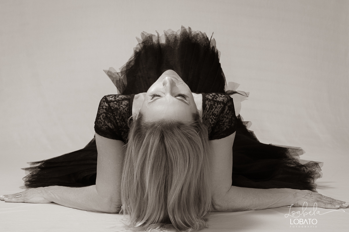 ensaio-fotográfico-em-estúdio-fotógrafa-isabela-lobato-barbacena-ana-luisa-ballet-studio-bailarina-bale-adulto-fotógrafa-em-barbacena-isabela-lobato