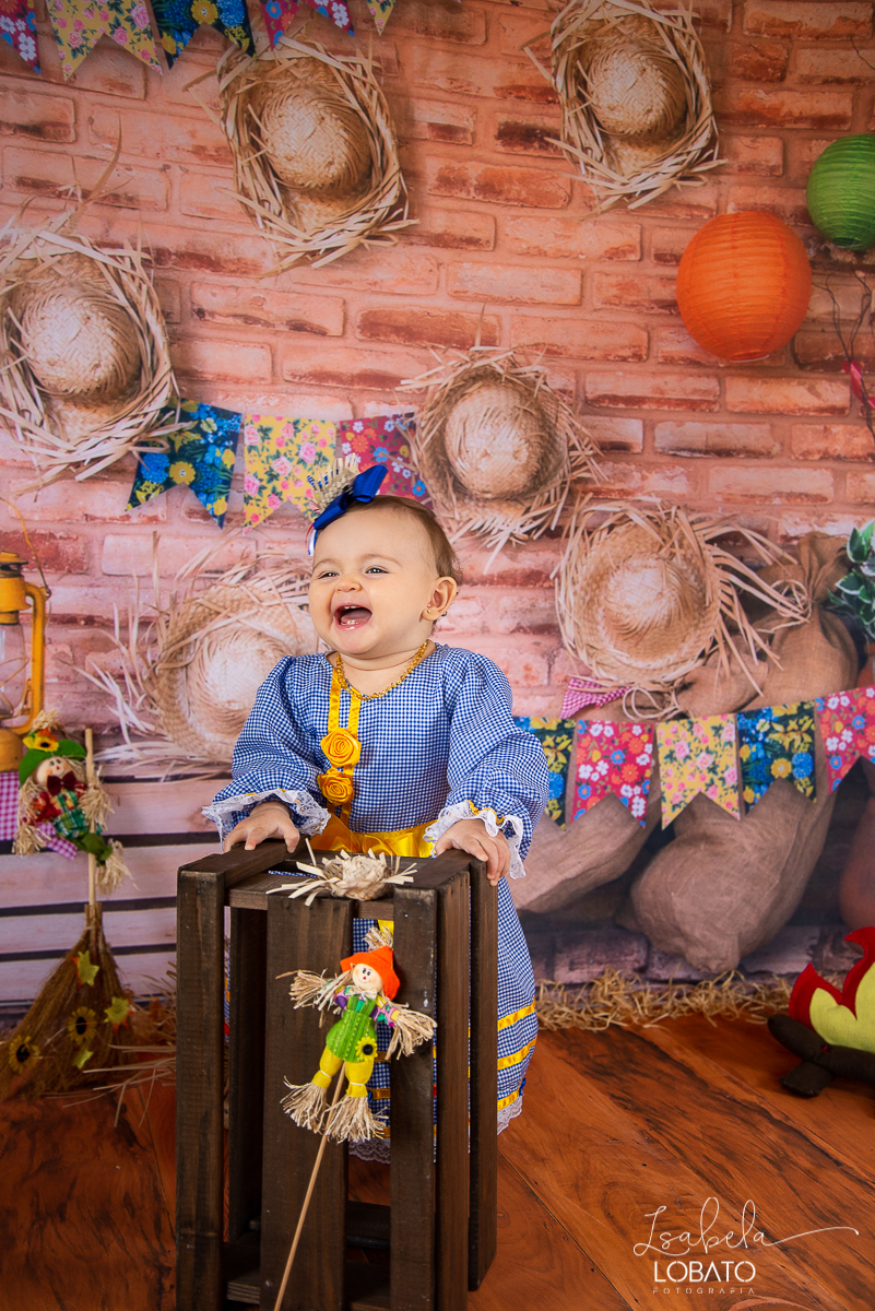 festa-junina-2019-arraia-ensaio-fotografico-junino-fotografo-em-barbacena-isabela-lobato-vestido-de-quadrilha-fotografia-isabela-lobato-mini-sessao-fotografica