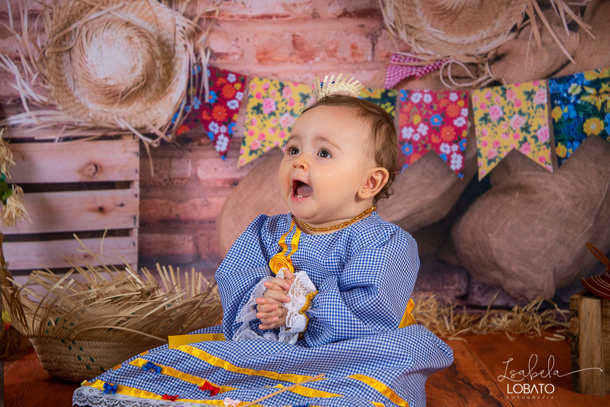 festa-junina-2019-arraia-ensaio-fotografico-junino-fotografo-em-barbacena-isabela-lobato-vestido-de-quadrilha-fotografia-isabela-lobato-mini-sessao-fotografica