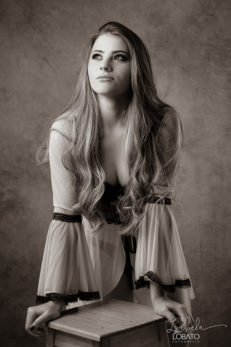 ensaio-feminino-estudio-ensaio-sensual-ensaio-boudoir-fotografo-em-barbacena-isabela-lobato-fotografia-em-estudio