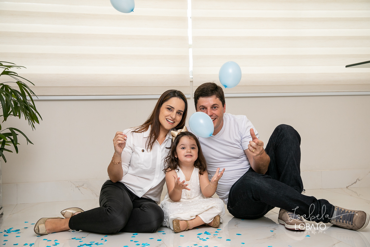 ensaio-revelaçao-sexo-do-bebe-cha-revelaçao-cha-de-fraldas-ensaio-fotografico-gestante-fotografo-de-gestante-em-barbacena-estudio-fotografico-isabela-lobato-fotografia