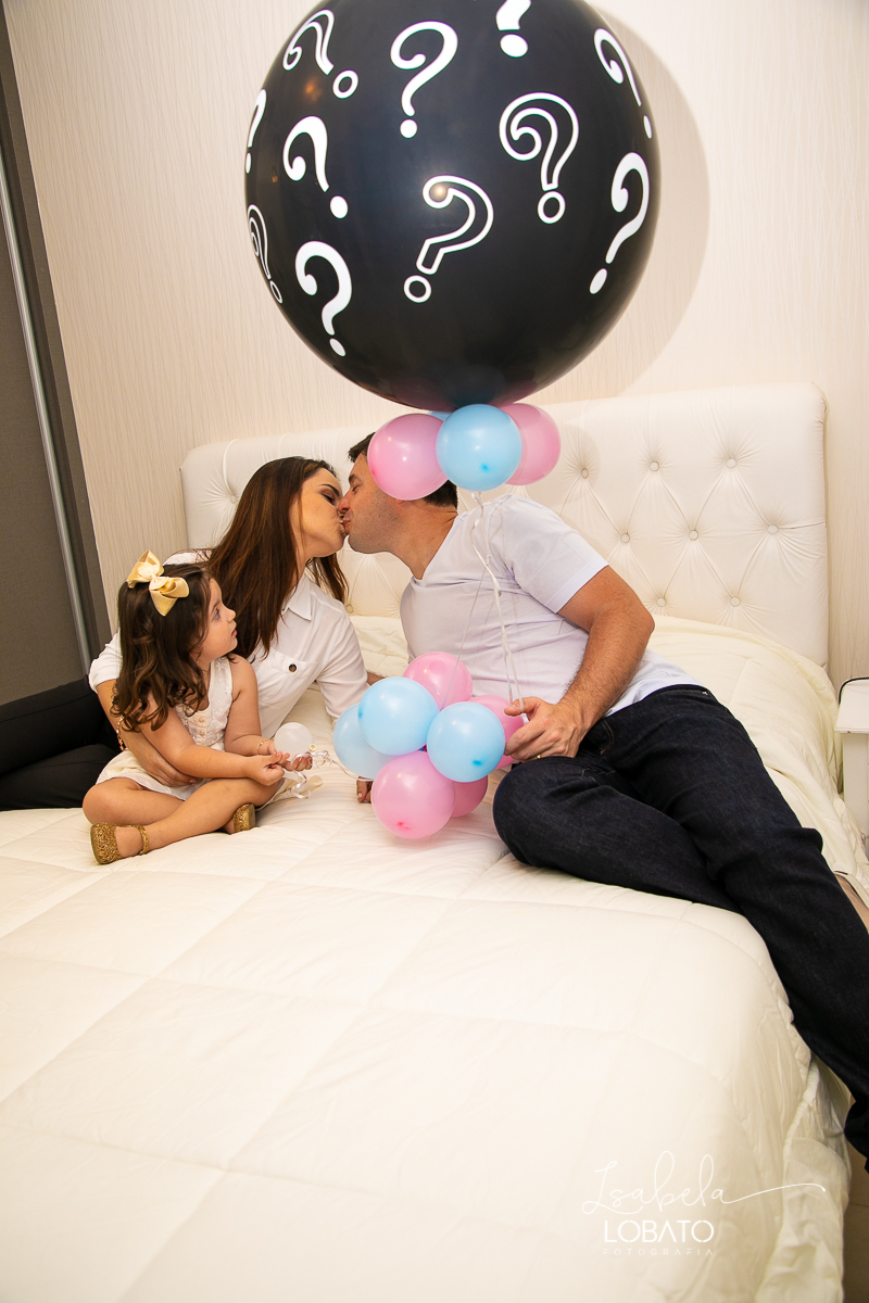ensaio-revelaçao-sexo-do-bebe-cha-revelaçao-cha-de-fraldas-ensaio-fotografico-gestante-fotografo-de-gestante-em-barbacena-estudio-fotografico-isabela-lobato-fotografia