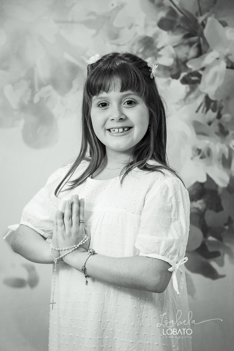ensaio-estudio-isabela-lobato-fotografia-fotografa-em-barbacena-foto-primeira-eucaristia-primeira-comunhao