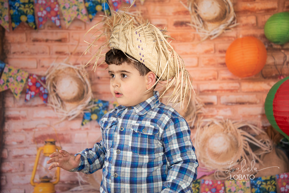 festa-junina-ensaio-fotografico-estudio-isabela-lobato-fotografo-em-barbacena-fotografia-de-criança