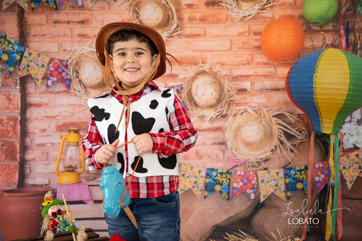 festa-junina-ensaio-fotografico-estudio-isabela-lobato-fotografo-em-barbacena-fotografia-de-criança