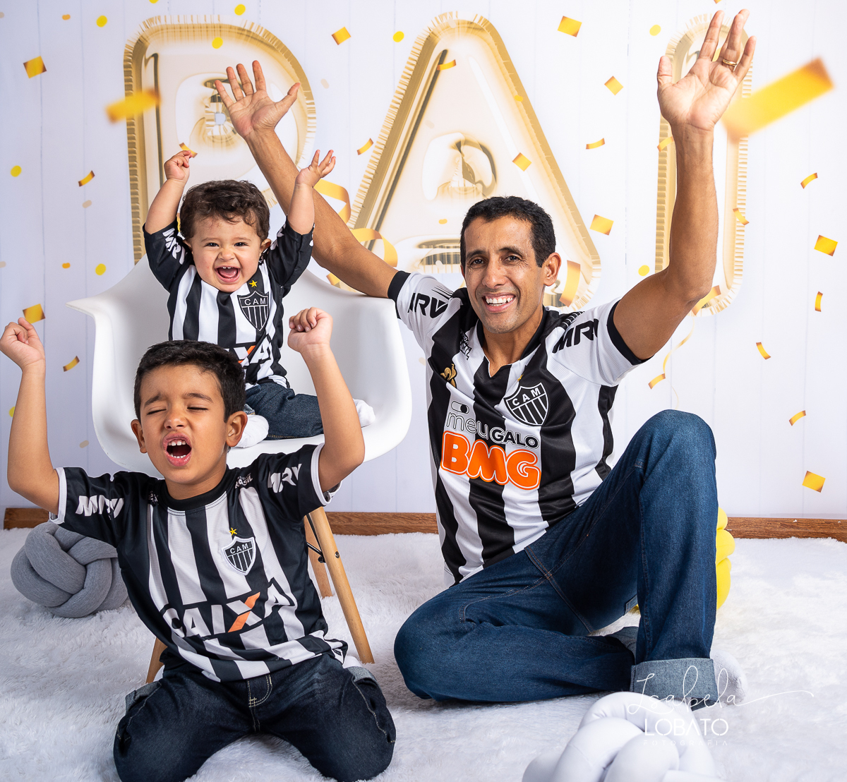 sessao-fotografica-dia-dos-pais-pai-e-filho-foto-pai-e-filho-ensaio-fotografico-dos-pais-fotografia-de-crianca-acompanhamento-mensal-de-bebe-estudio-fotografico-barbacena-isabela-lobato