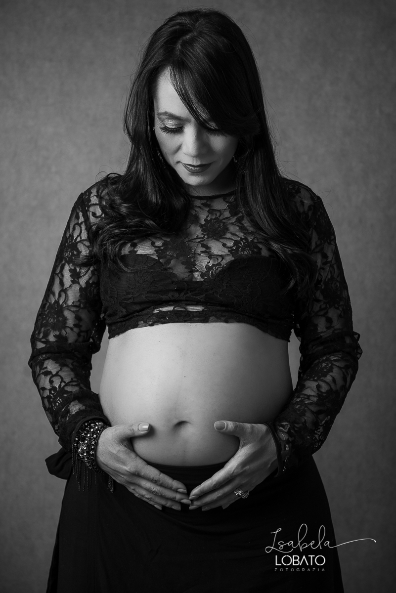 ensaio-gestante-fotografia-de-gravida-foto-gravida-em-estudio-fotografo-de-gestante-em-barbacena-isabela-lobato-fotografia