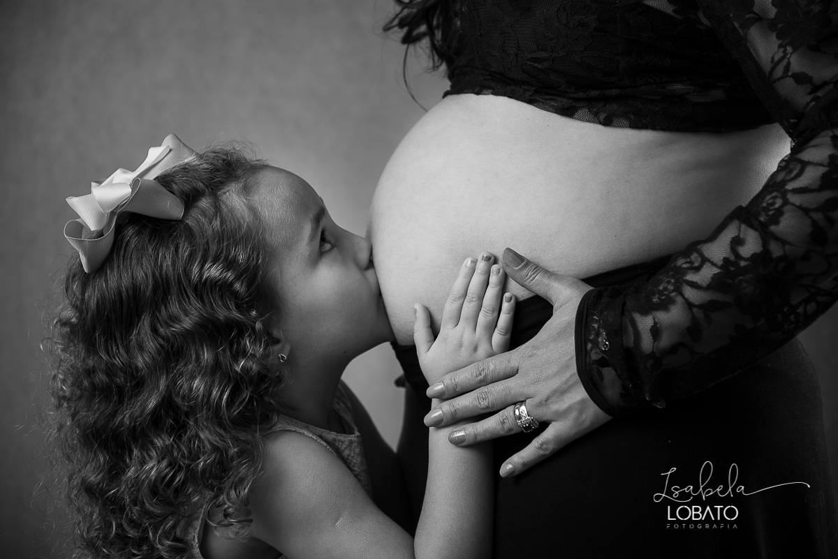 ensaio-gestante-fotografia-de-gravida-foto-gravida-em-estudio-fotografo-de-gestante-em-barbacena-isabela-lobato-fotografia
