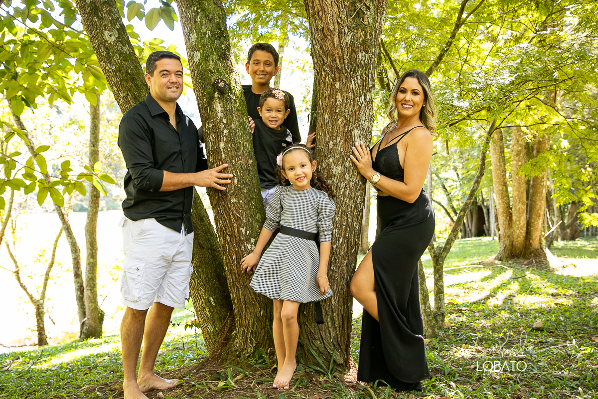 ensaio-fotografico-de-familia-book-de-familia-hotel-park-hotel-matiqueira-barbacena-fotografo-em-barbacena-isabela-lobato-fotografia-tal-mae-tal-filha-tal-pai-tal-filho