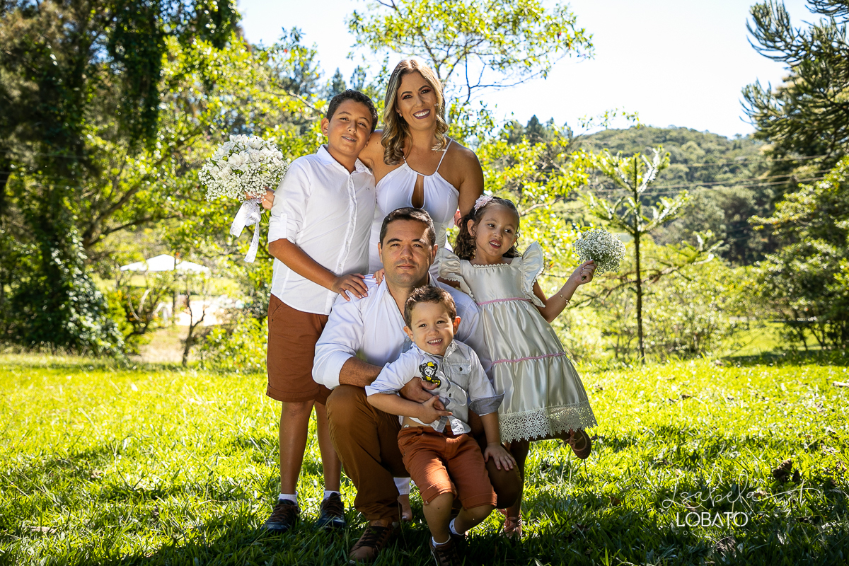 ensaio-fotografico-de-familia-book-de-familia-hotel-park-hotel-matiqueira-barbacena-fotografo-em-barbacena-isabela-lobato-fotografia-tal-mae-tal-filha-tal-pai-tal-filho