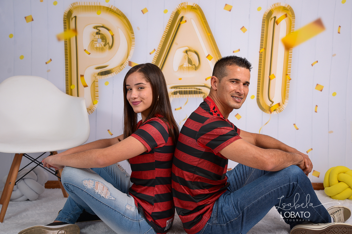 sessao-fotografica-dia-dos-pais-pai-e-filho-foto-pai-e-filho-ensaio-fotografico-dos-pais-fotografia-de-crianca-acompanhamento-mensal-de-bebe-estudio-fotografico-barbacena-isabela-lobato