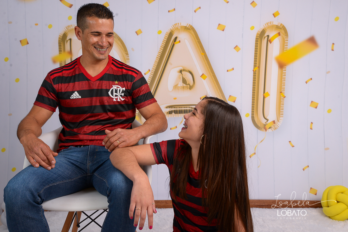 sessao-fotografica-dia-dos-pais-pai-e-filho-foto-pai-e-filho-ensaio-fotografico-dos-pais-fotografia-de-crianca-acompanhamento-mensal-de-bebe-estudio-fotografico-barbacena-isabela-lobato