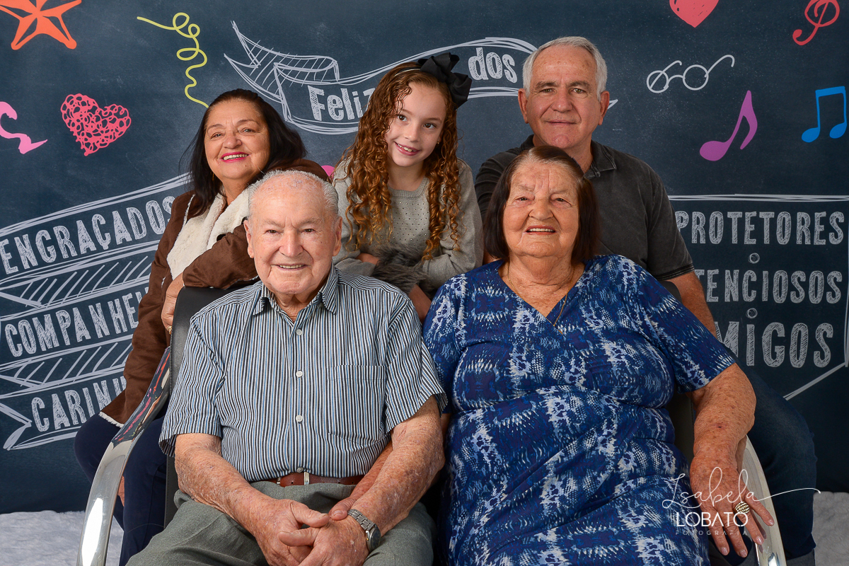 dia-dos-avos-amor-de-vo-amor-do-vovo-sessao-fotografica-book-de-fotos-ensaio-fotografico-em-estudio-nikon-fotografo-em-barbacena-isabela-lobato