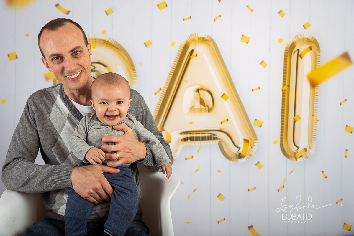 sessao-fotografica-dia-dos-pais-pai-e-filho-foto-pai-e-filho-ensaio-fotografico-dos-pais-fotografia-de-crianca-acompanhamento-mensal-de-bebe-estudio-fotografico-barbacena-isabela-lobato