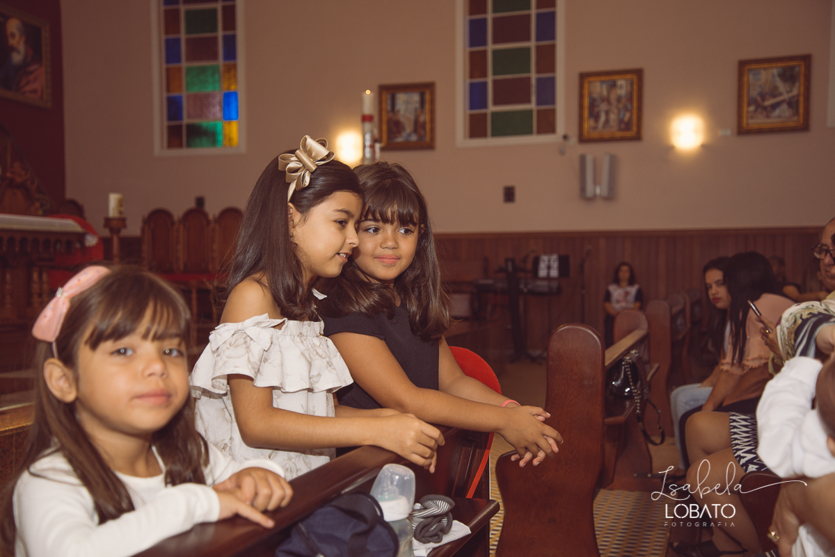 batizado-fotografia-de-batizado-igreja-do-divino-espirito-santo-fotografo-em-barbacena-minas-gerais-estudio-fotografico-isabela-lobato-fotografo-de-casamento-sacramento-do-batismo-vela-do-batismo-meu-batismo